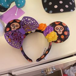 Minnie Mouse Ears halloween Theme 