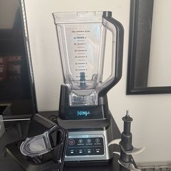 Ninja - Professional Plus Blender with Auto-IQ