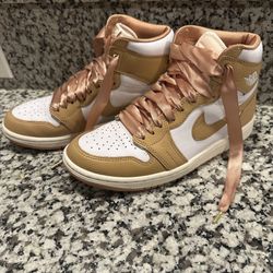Air Jordan 1 Retro High OG 'Praline' (Women’s 7.5)
