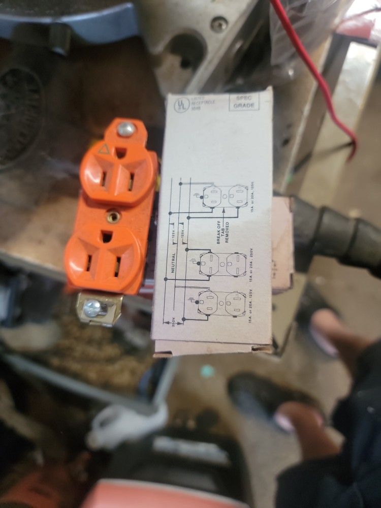 Legrand Pass & Seymour IG6300 orange, isolated ground receptacle