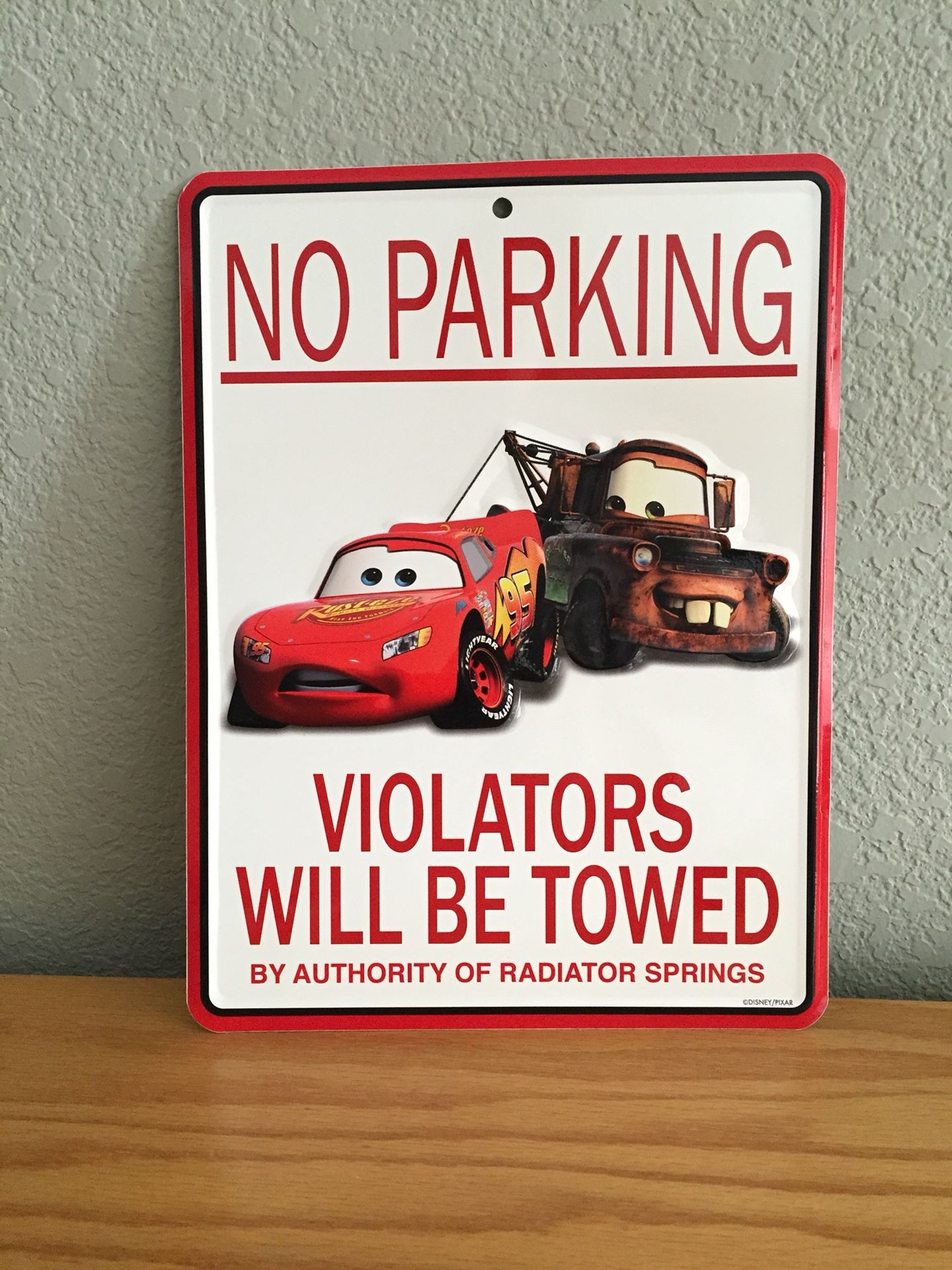 NO PARKING! š¦ VIOLATORS WILL BE TOWED