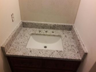 Granite bathroom countertop , tapa de granito para baño