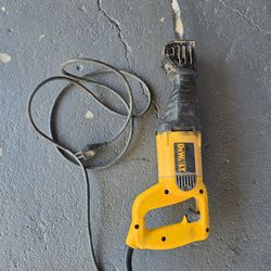 12 Amp Dewalt Reciprocating Saw