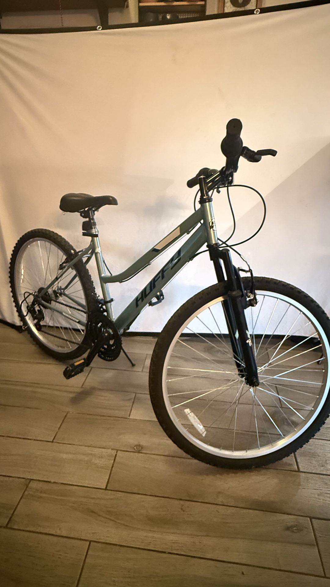 Huffy 26" Rock Creek Mountain Bike, Fits Riders 5'0"+, Mint, Adult