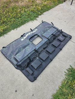 RaceFace T2 Tailgate Pad - Black, Full Tailgate