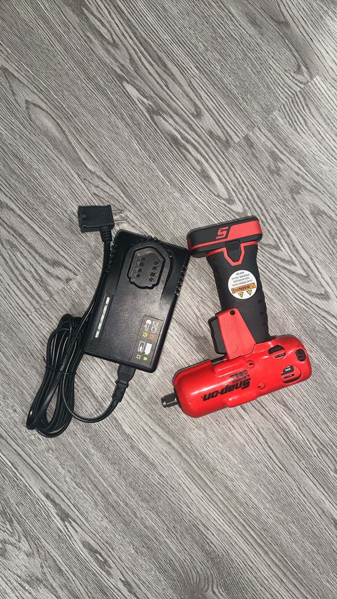 Snap-on 3/8” (10mm) Red Impact wrench, Model CT761