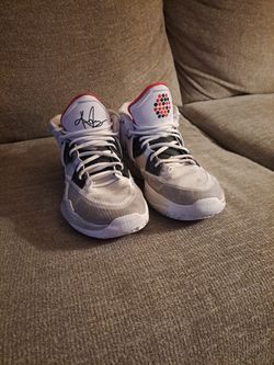 Kylie Infinity Size 9