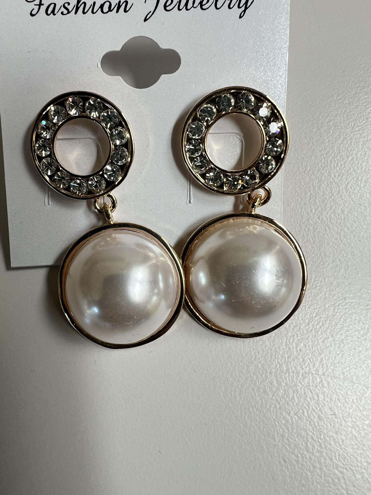 Very Light And Attractive Earrings