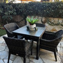 Outdoor Wicker Table Set