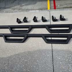 2025 Nissan Frontier Running Boards (Rails)