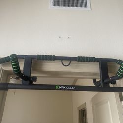 Pull-Up Bar Doorway Mount