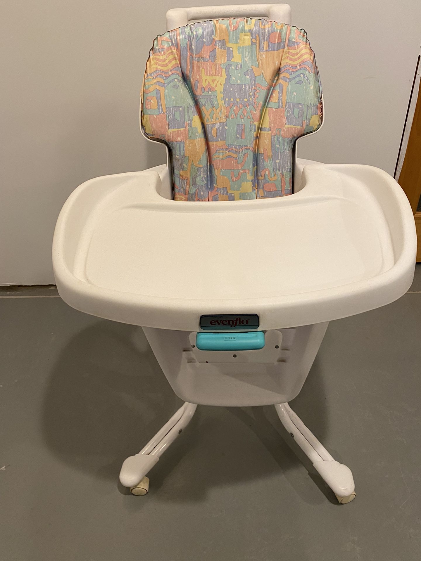 Adjustable High Chair With Wheels 