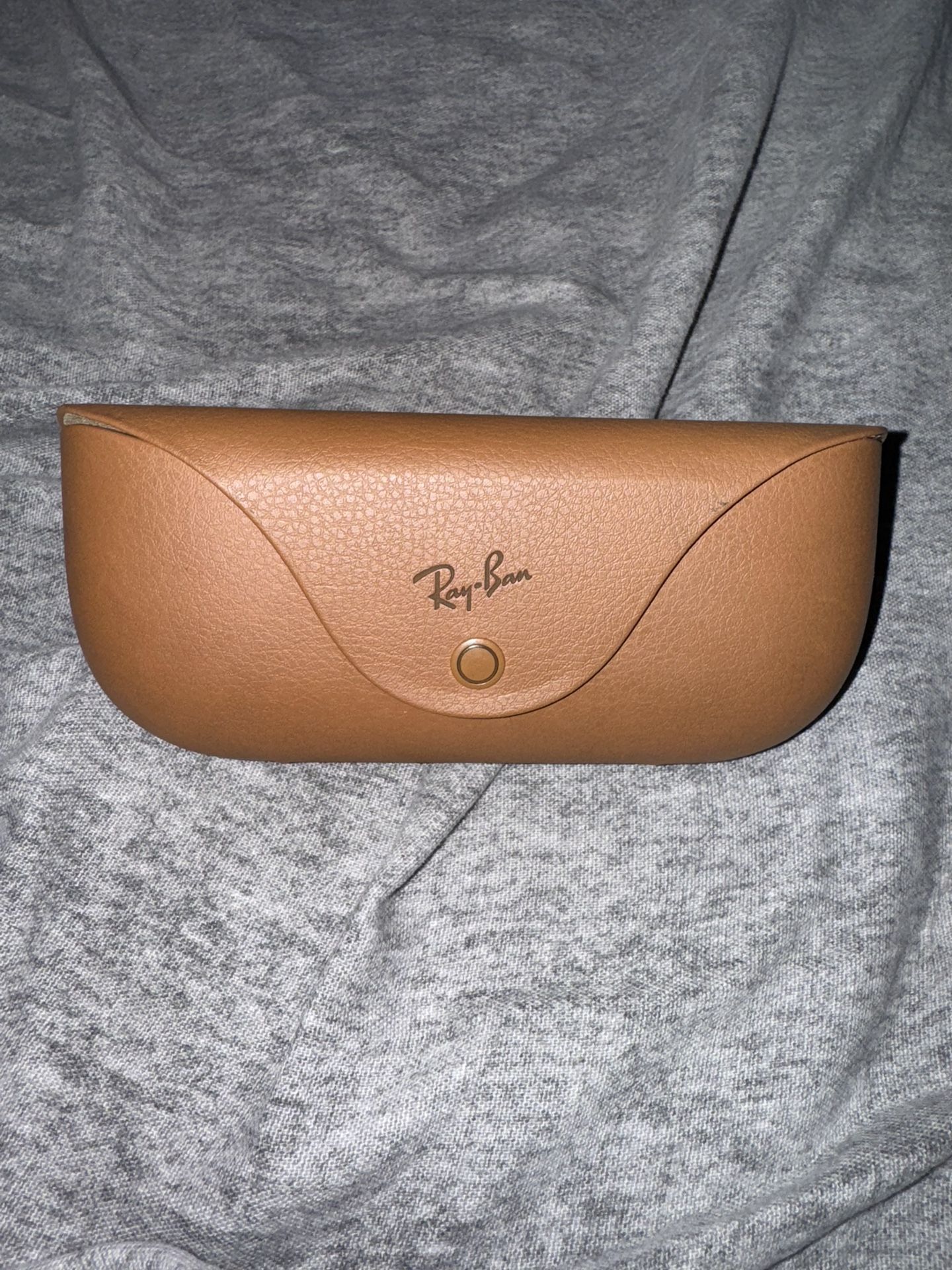 Ray-Ban Charging Case
