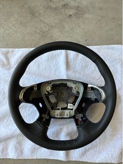 Infiniti M37/ Infiniti M56 / Infiniti QX60 / Nissan Pathfinder Steering Wheel