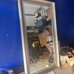 Sterling Mirror leaner 