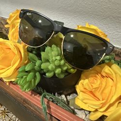 100% Authentic Ray Ban Sunglasses With Case ! For Men 