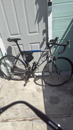 Road bicycle
