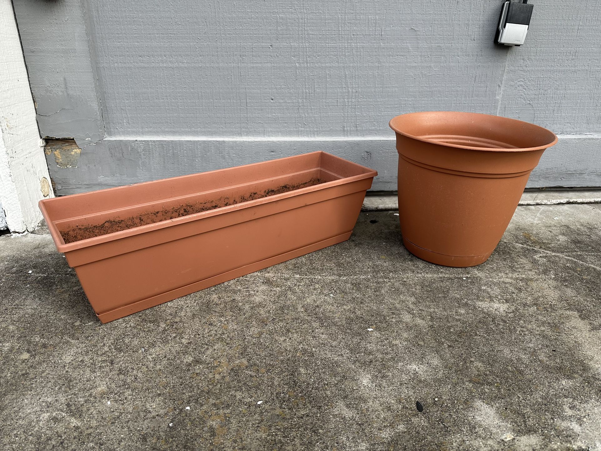 2 x Plant Pots / Planters with Saucers. 12 inch and 24 inch. Made in USA
