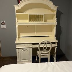 Large Desk With Chair