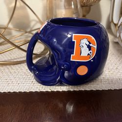 Vintage 1986 Sports Concepts NFL Denver Broncos Coffee Mug Helmet, Not Elway, Nix, Sharpe, McCaffrey, Manning Jersey