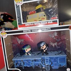 Funko DELUXE POP! MOMENT STRANGER THINGS Dustin Eddie Demobats PHASE 3 & Argyle With Pizza Van Exclusive 