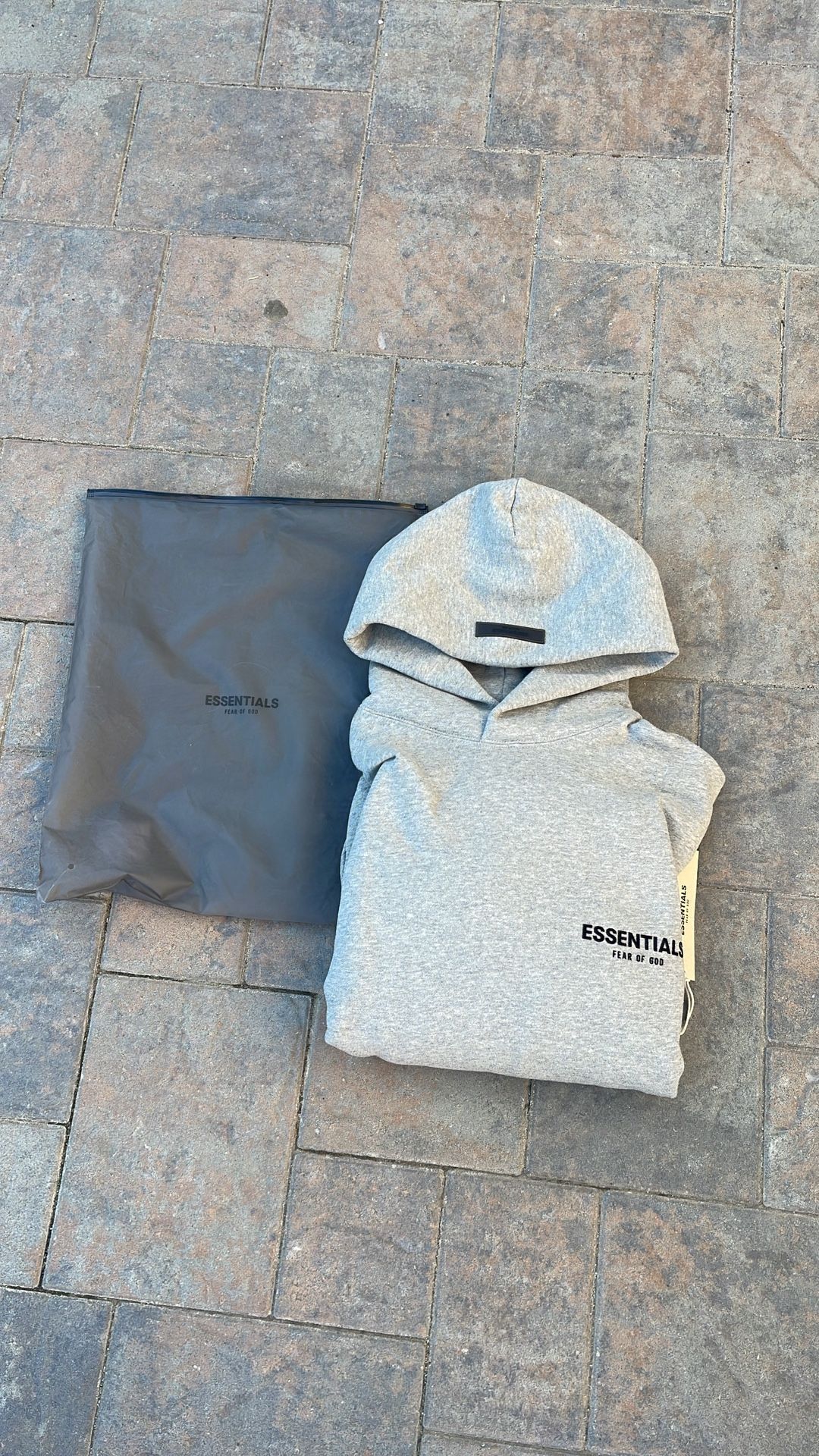 Essential hoodie