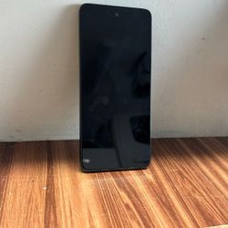 Moto g 5G phone on Metro 