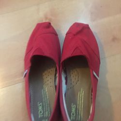Toms shoes