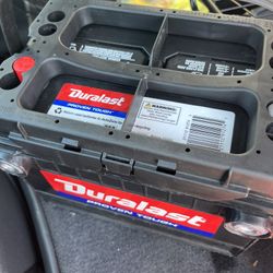 DURALAST BATTERY BRAND NEW NEVER USED 2 SIDE POST 