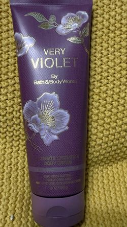 Bath & Body Works Very Violet Body Cream