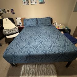 Both Bed frame + Queen Mattress 90$