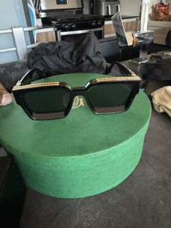 Louie Vuitton Sunglasses 