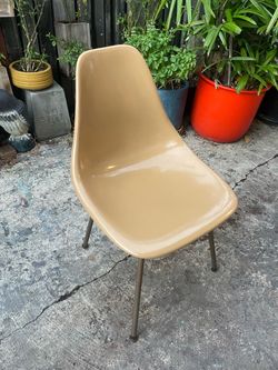 Vintage Mid Century Eames Era Fiberglass Chair