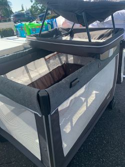 Baby playpen
