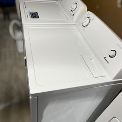 Amanna Washer And Dryer Set Like New 3.8 cu. ft. Top Load Washer and 6.5 cu.ft. Dryer Set