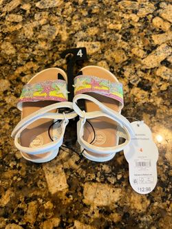 Girls shoes