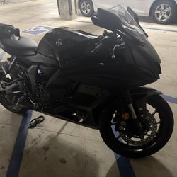 2025 Yamaha R7