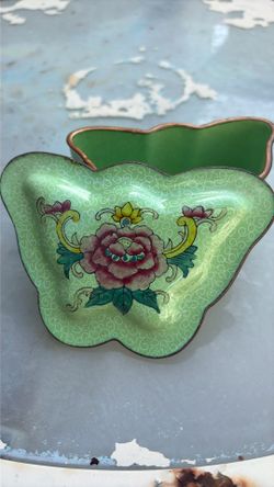 Chinese butterfly box