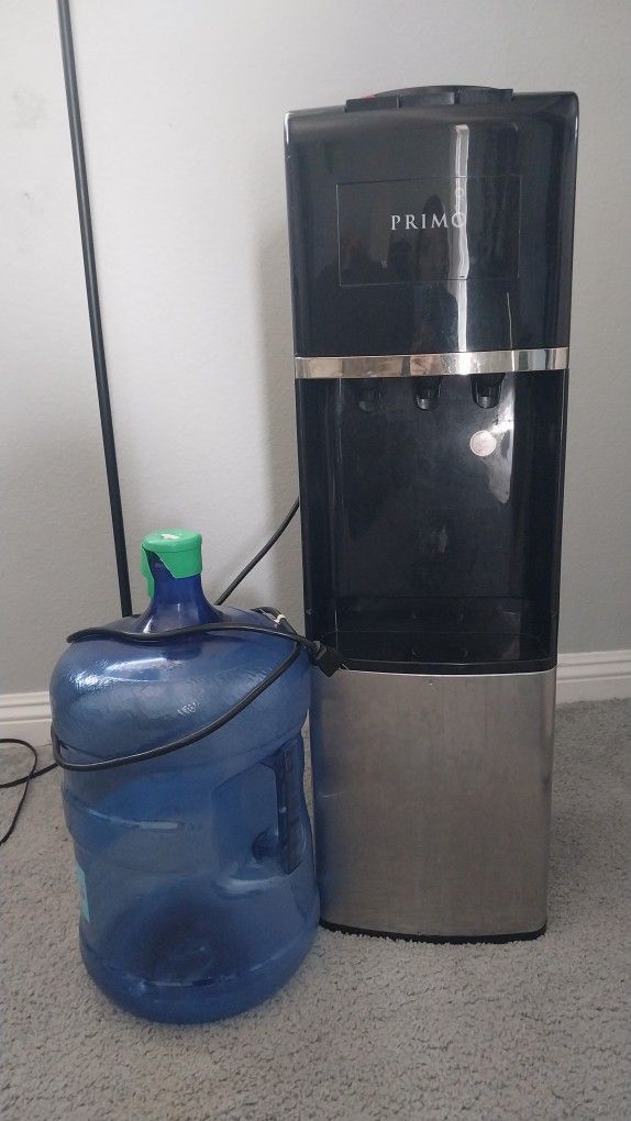 Water Dispenser With Bottle