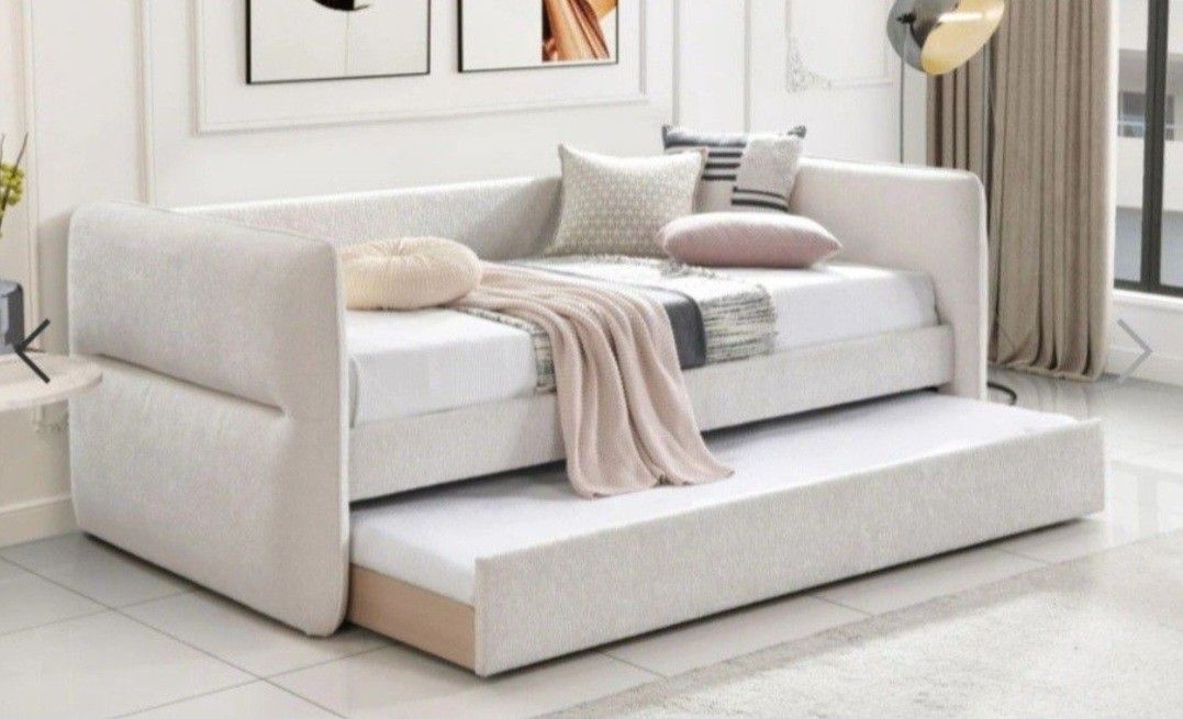 ✅️✅️ Contemporary upholstered Day Bed (Matress not included)✅️