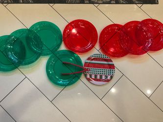 HOLIDAY SERVING WARE