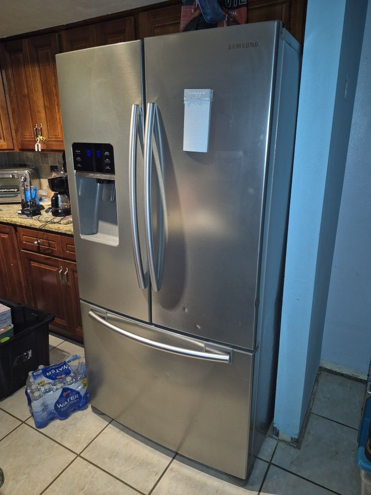 Samsung Refrigerator/Freezer
