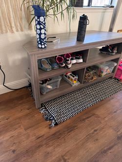Corner TV stand