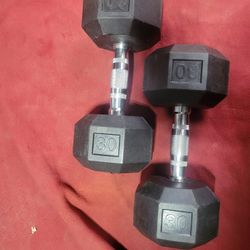 SET OF 30LB.  RUBBER COATED HEXHEAD DUMBBELLS TOTAL 60LBs  
11525 S HALSTED DUNKIN DONUTS/7111.S WESTERN WALGREENS  
60$  CASH ONLY AS IS.