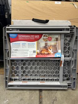 Puppy expandable gate.