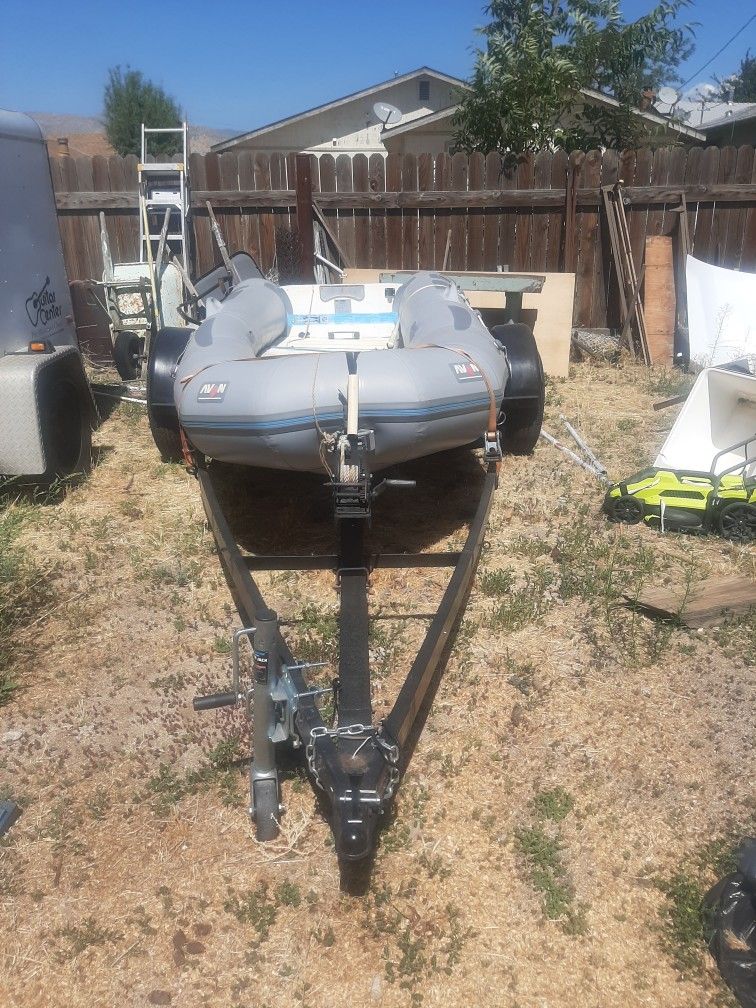 Avon Raft With Hard Bottom 10 Foot for Sale in Wofford Heights, CA ...