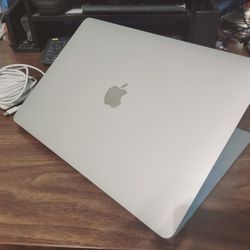 MacBook Air Laptop, M1
