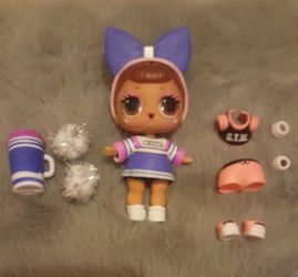 3 LOL dolls and accessories