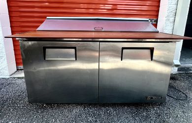 Like NewTRUE TSSU-60-16   60” COMMERCIAL SANDWICH Refrigerator Prep Table