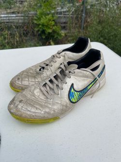 Nike Tiempo Indoor Soccer Shoes